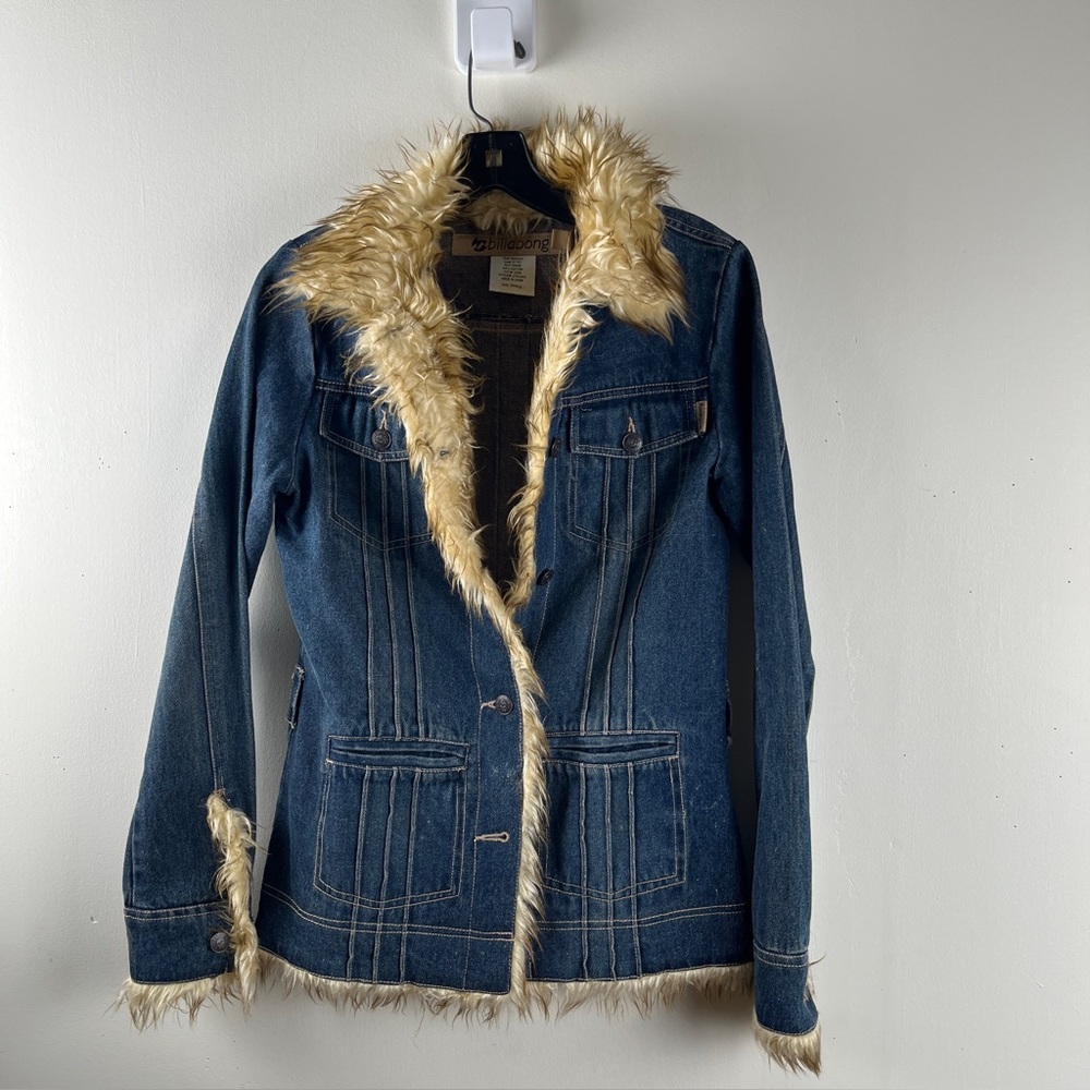 Vintage Billabong Denim Jacket Whit Faux Fur Trim